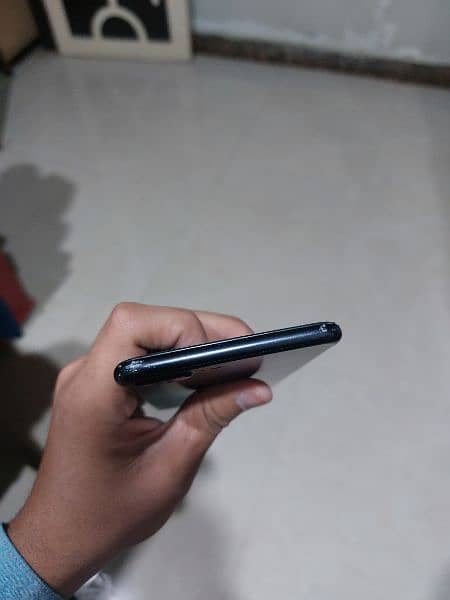 Iphone 7plus (128)gb 3