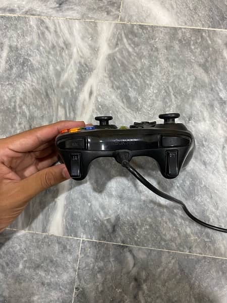 Xbox 360 controller 3