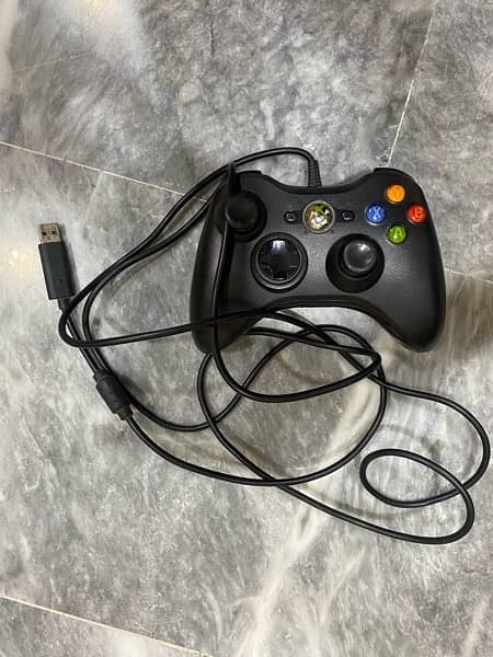 Xbox 360 controller 4