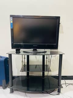 lcd 32 inch in good condition  with tv trolly