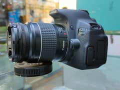 Canon 700D dslr camera