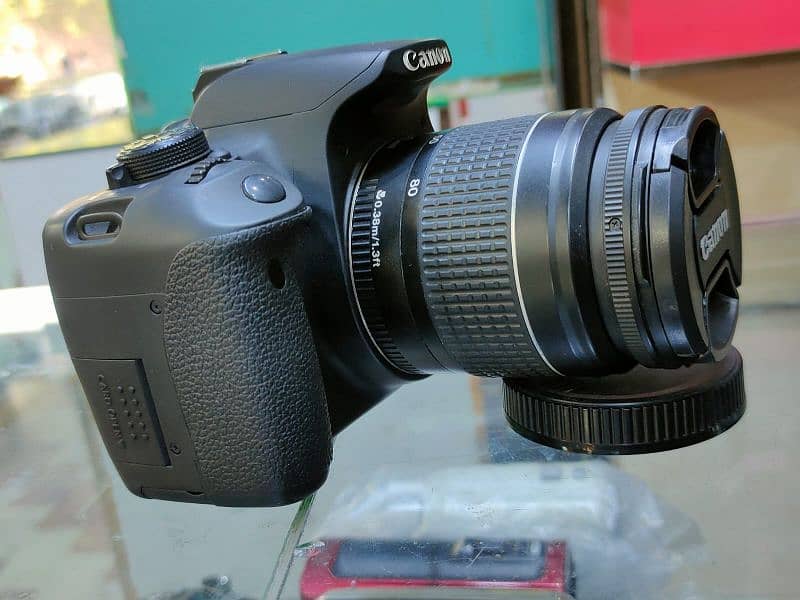 Canon 700D dslr camera 2