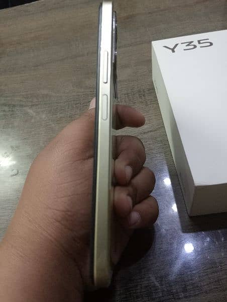 Vivo Y35 8/128 GB full new condition 3