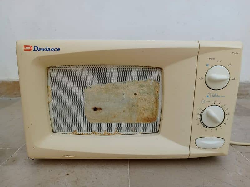 microwave. . argent sale. . price is negotiable. (not fixed price). !! 0