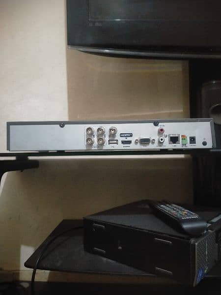 Hikvision 4ch dvr 5MP latest model like new 1