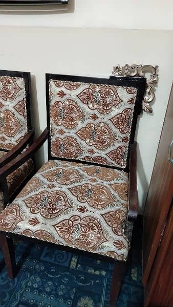 Bed Room Chairs Fresh Condition 5