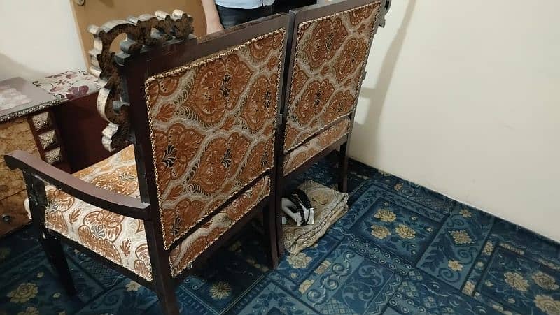 Bed Room Chairs Fresh Condition 6