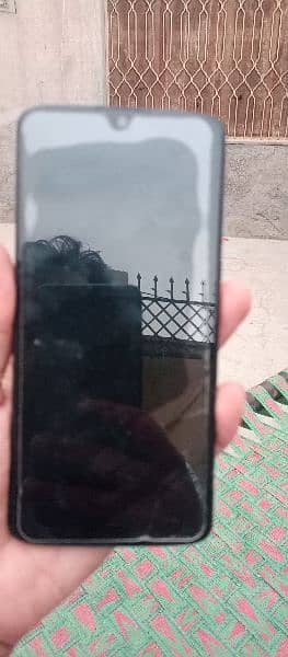 Motorola Z4 4/64 Used With 10/10 condition 4