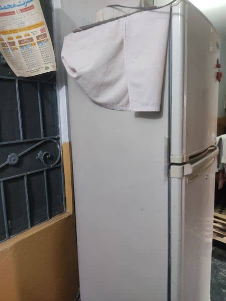 ORIENT Refrigerator in good condition 2