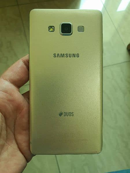Samsung Galaxy A7 Dual sim 1