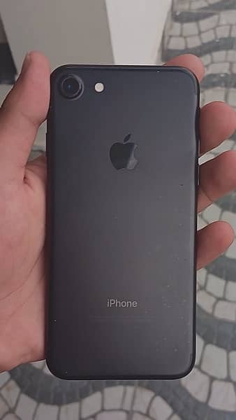 iphone 7 PTA Approved good condition 1
