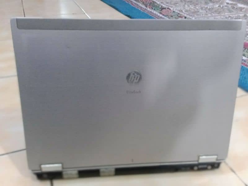 Hp EliteBook 8440p core I 5 1st Generation 9