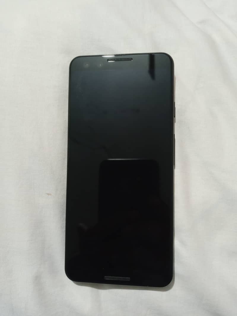 Google pixel 3 is in very good condition 3