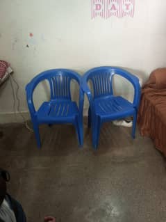 Plastic 3 chairs  with plastic stool