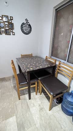 4 chairs Dinning table