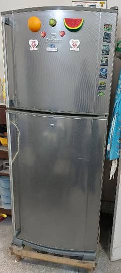 Dawlance 2 door freezer auto defrost Non inverter used 3 yrs