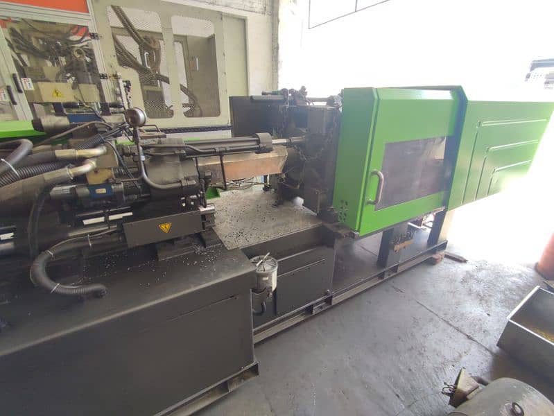 130 Ton WellTec Plastic Injection Moulding Machine 1