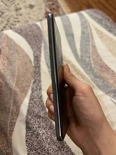 samsung s20 with box 128 gb back glass cracked