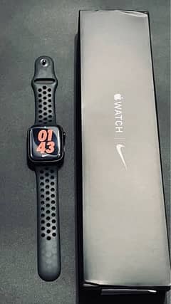 Apple Watch Series 7 (Nike Ceramic Edition)