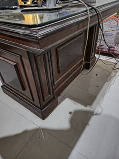 Computer table WITH GLASS