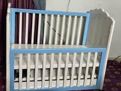 Zubaidas mothershop baby cot