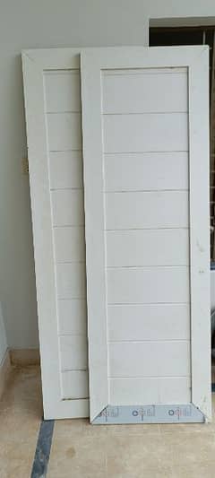 2 PVC Doors  { 26 × 80 }