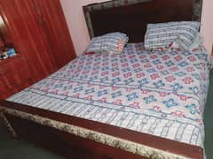 wooden bed \ king size bed for sale (with mattress)