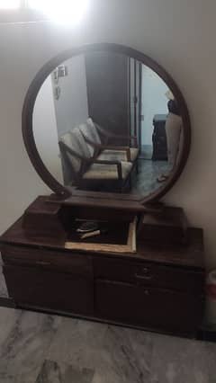 dressing table