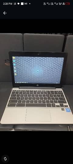 HP g5 Chromebook window spotted brand new