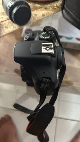 digital camera canon 1300D 1