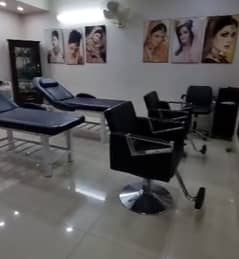High-Quality Salon Equipment for Sale!