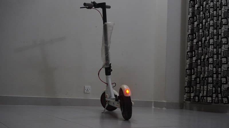 LENZOD E FOLDABLE SCOOTY 0