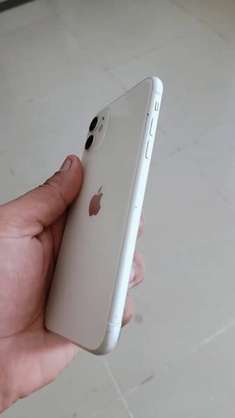 iPhone 11 64GB | NON PTA | FACTORY UNLOCKED 3