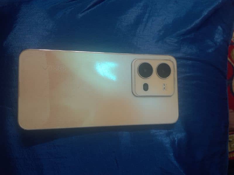 vivov25e 8/128 full box one hand used 4