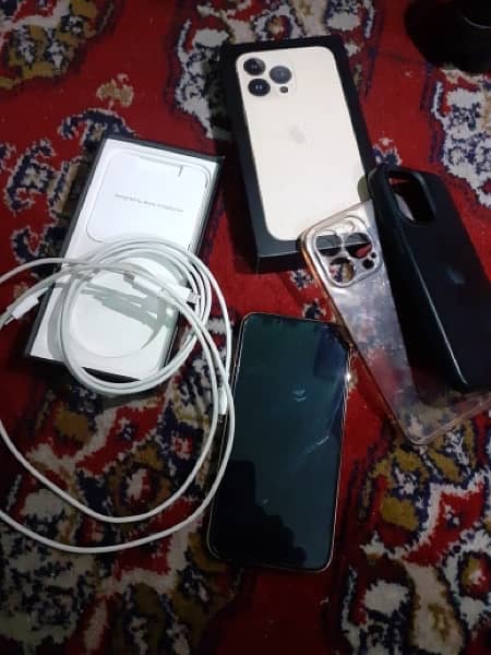 iPhone 13 pro JV 128gb 10/10 condition 15