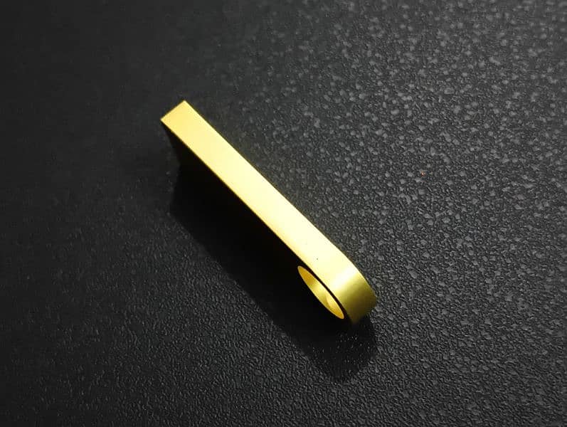 Hi-Speed Metallic Gold 64GB USB 4