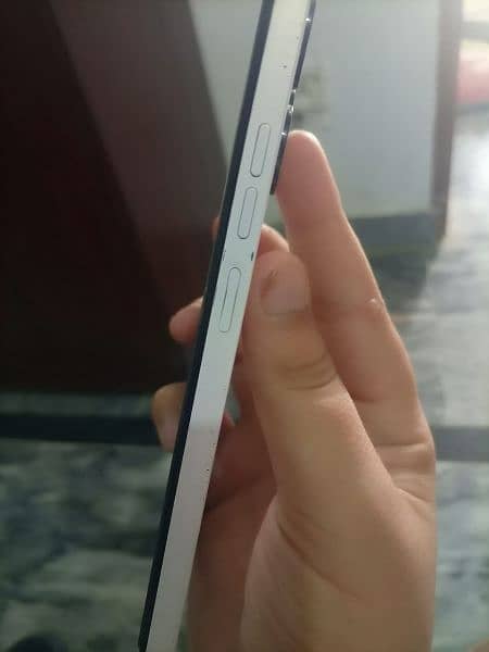 Tecno spark 10pro with box and charger 8/10 condition. 3