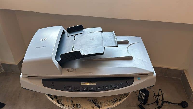 HP scanjet 8270 scanner RS 40000 in 10/10 condition scanner 2