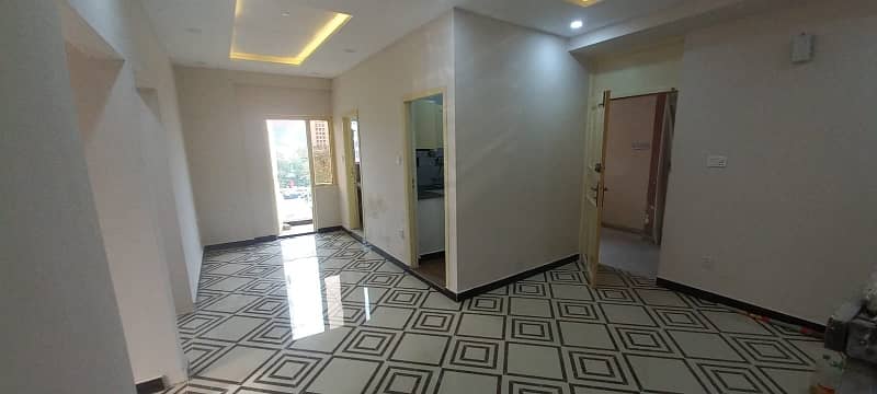 BEAUTIFUL AND AOUT CLASS OFFICE FOR SALE IN F10 MARKAZ 1