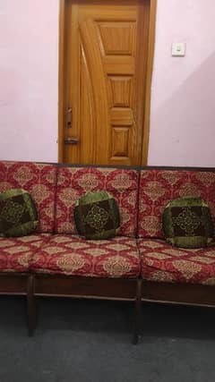 5 seater wooden sofa set with cushions