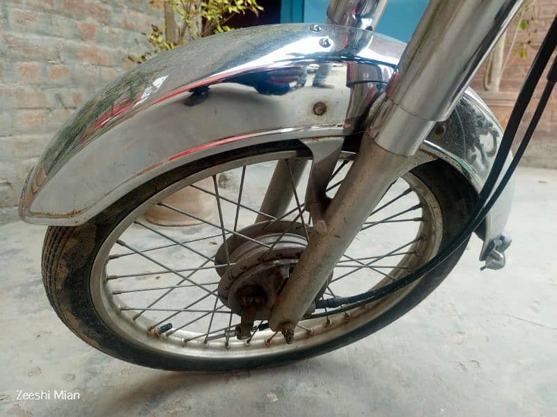 Unique Bike UD-70 2022 Model fresh condition 5