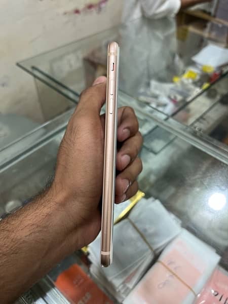 IPhone 8plus Rose Gold Non PTA. 3