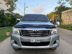 Toyota Hilux 2013 Champ GX Top Of The Line Original Condition Like New