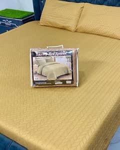comforter bedsheet with 2 pillow 0