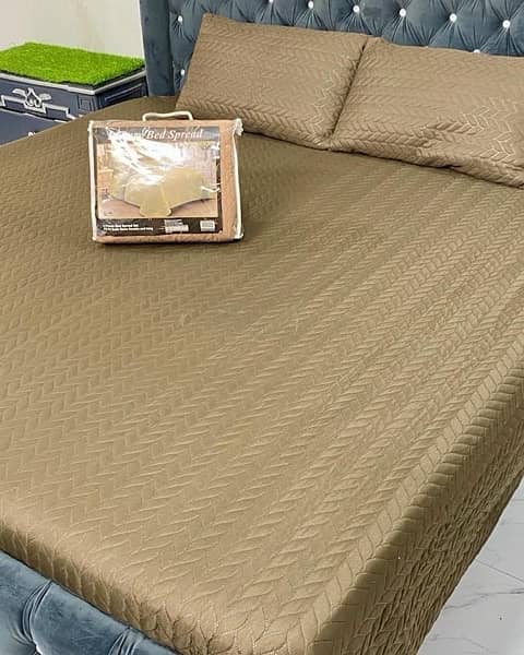 comforter bedsheet with 2 pillow 10