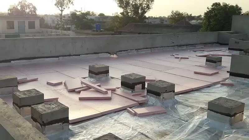 Roof leak repair services with bitumen membrane and chemical coatings 1