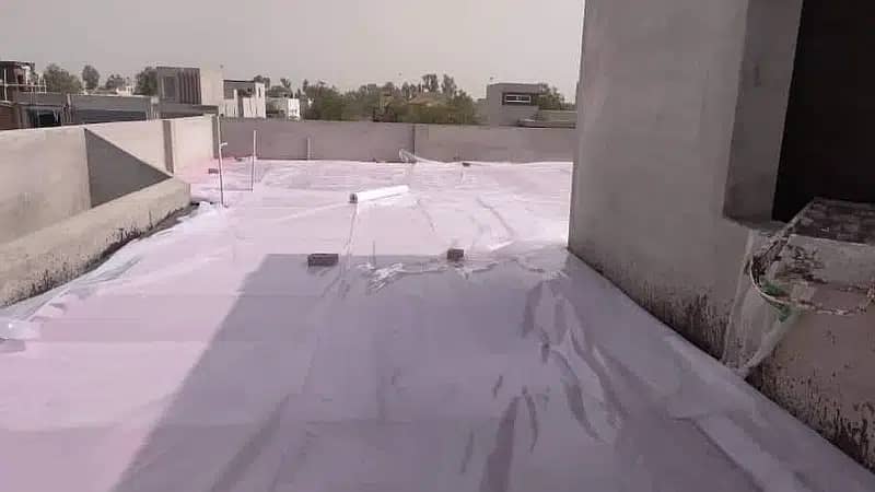 Roof leak repair services with bitumen membrane and chemical coatings 5