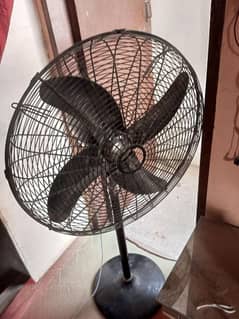 pedestal fan