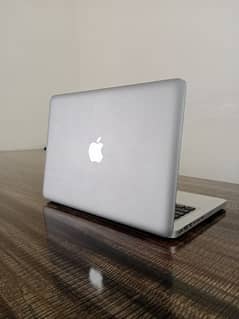 MacBook 2012 - Core i5, 4GB RAM, 320GB HDD, Silver - Used