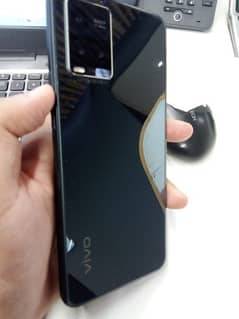 vivo y33s with Box Charger